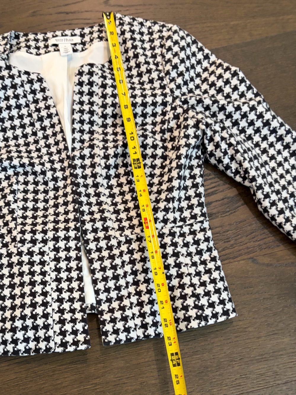 WHBM blazer black & white houndstooth pattern hook & eye front closure. Size 8 - Picture 8 of 8